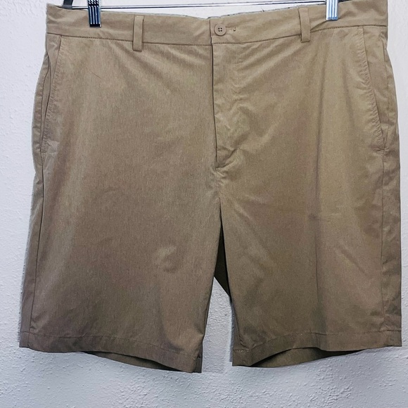 Vineyard Vines Performance Breaker Shorts Men's Biege 40 - Picture 1 of 7